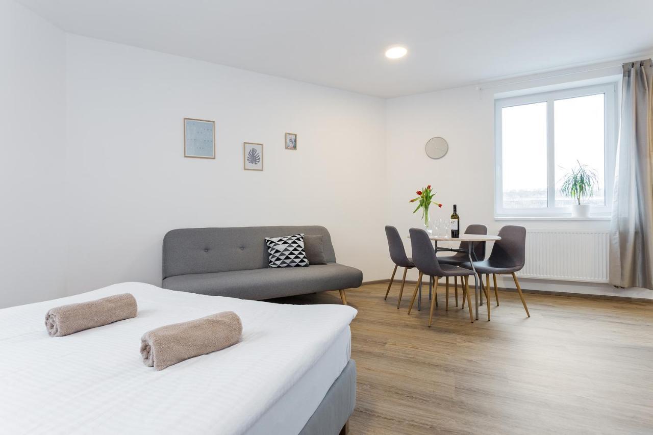 Harfa Apartments Prag Exterior foto